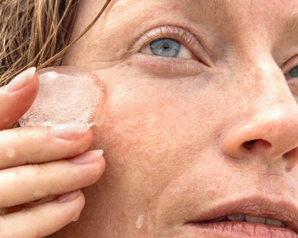 What’s the Difference Between Hydration and Moisturization?